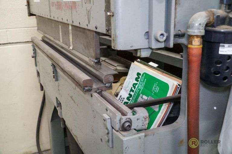 Bantam Brake B412 4' 12Ton Press Brake With Assorted Size Cutting