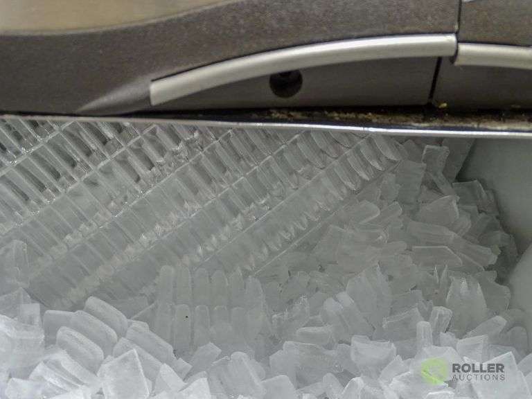 Manitowoc SY0454A Air Cooled Ice Machine With Cornelius ED200BCH 8