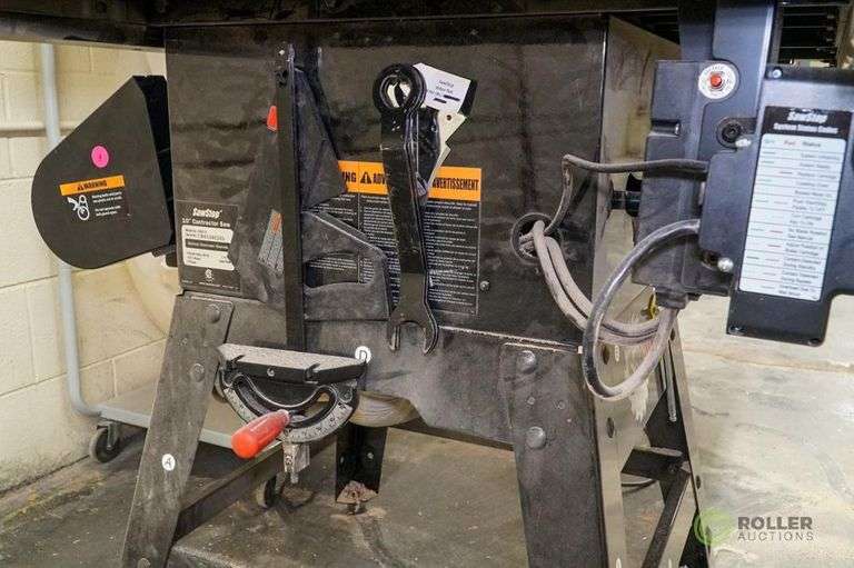 Saw Stop CNS175 10in Contractor Saw With 70in x 32in Top, Single Phase
