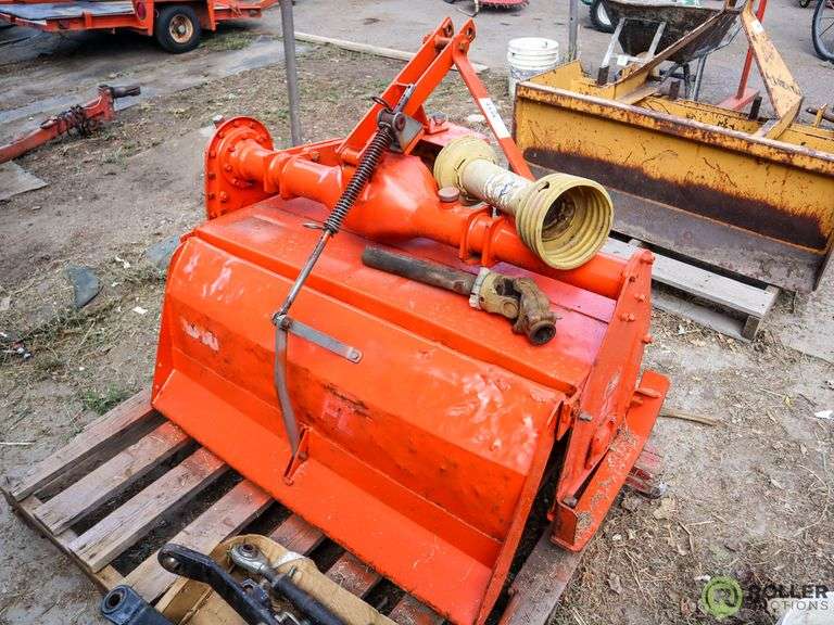 Kubota FL1021 4Tine Tiller Attachment, 3Pt, PTO Roller Auctions