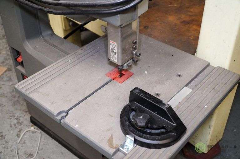 Ryobi BS900 Benchtop Vertical Band Saw, 9in Roller Auctions