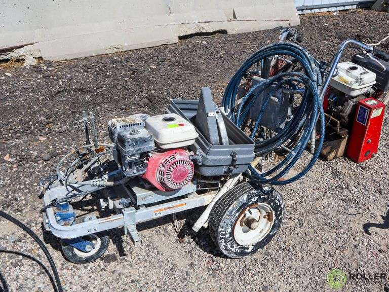 Graco LineLazer 3900 2 WalkBehind Paint Striper (Inoperable) Roller