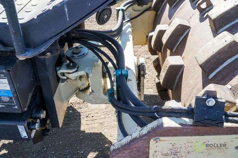 INGERSOLL RAND SD45DTF RideOn Sheepsfoot Roller, 56in Drum, Pad Foot