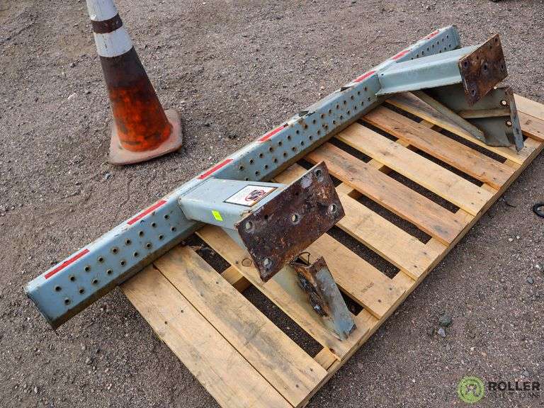 Set of Trailer Dolly Legs and ICC Bumper Roller Auctions