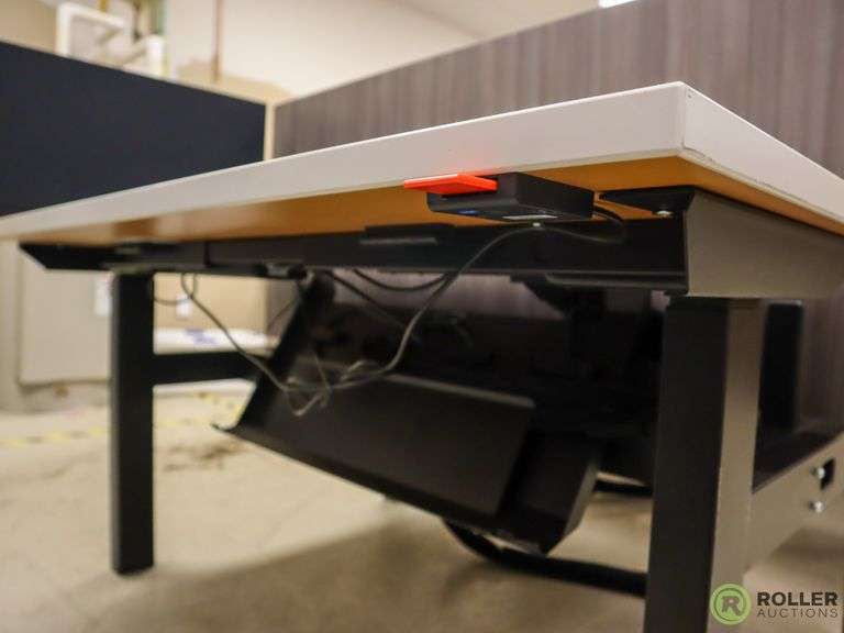 (4) Knoll Adjustable Height 2Person Desks Roller Auctions