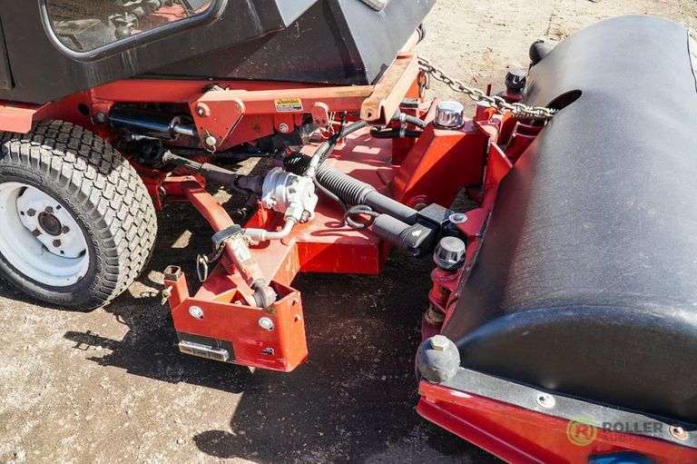 2007 Toro Groundsmaster 328D Tractor, 4WD, 60in Broom Attachment