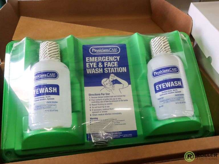 Physicians Care Emergency Eye Wash Station With (3) Boxes of Safety
