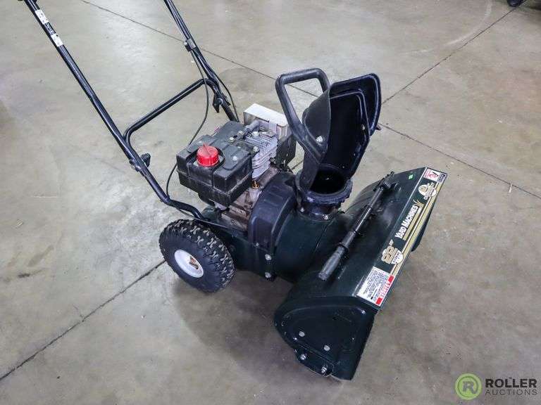 Yard Machines 31A3CAD762 22" Snow Blower, Gas Roller Auctions