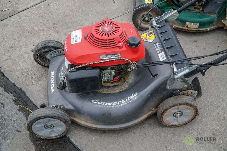 Honda Quadracut Harmony II HRT216 Lawnmower, Gas Roller Auctions