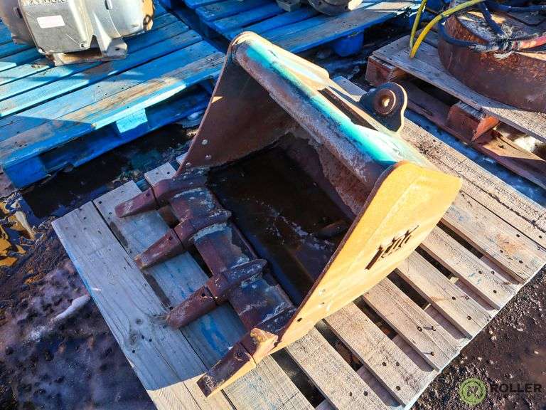 Wain Roy 24" Bucket To Fit Mini Excavator Roller Auctions