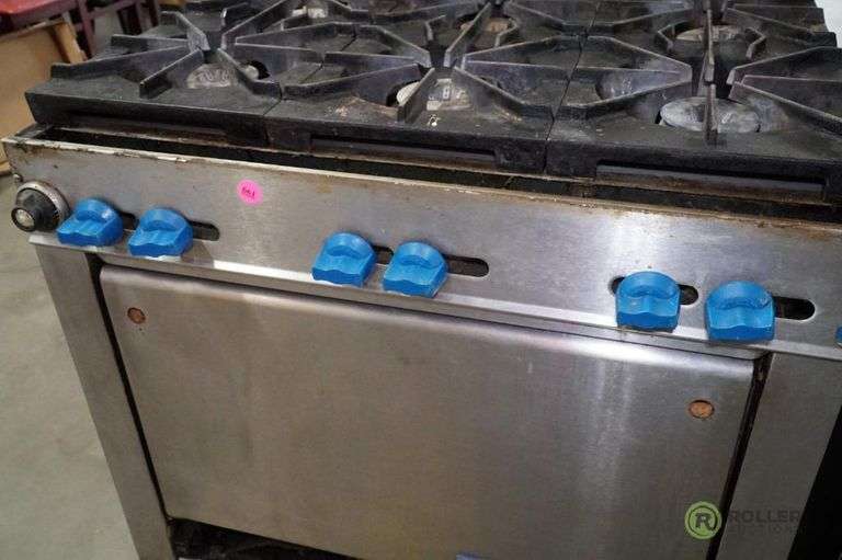 Montague Grizzly 36in 6Burner Range With Lower Oven, Gas Roller Auctions