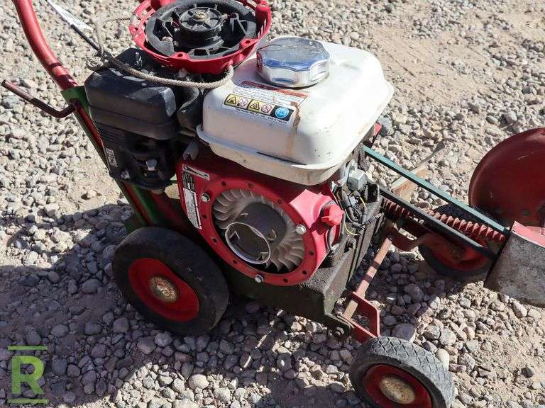 Whipper Clipper Edger, Gas (Inoperable) Roller Auctions