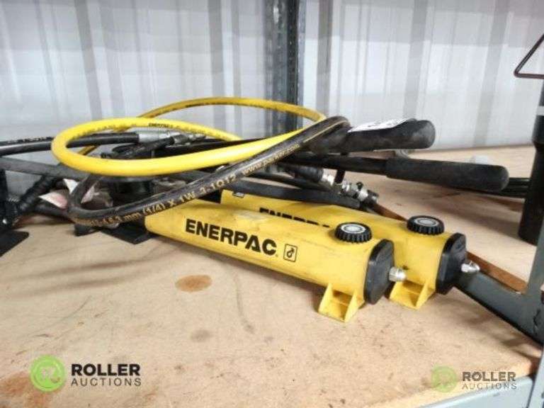 (2) Enerpac P392 Hydraulic Hand Pumps Roller Auctions