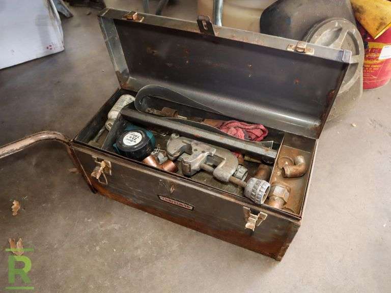 Toolbox With Pipe Fittings and Cutters Roller Auctions