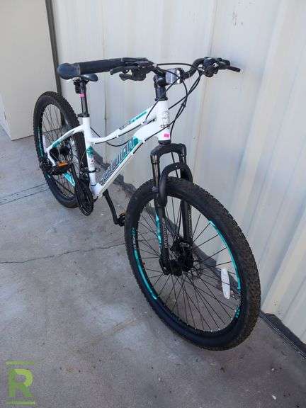 schwinn shimano bike