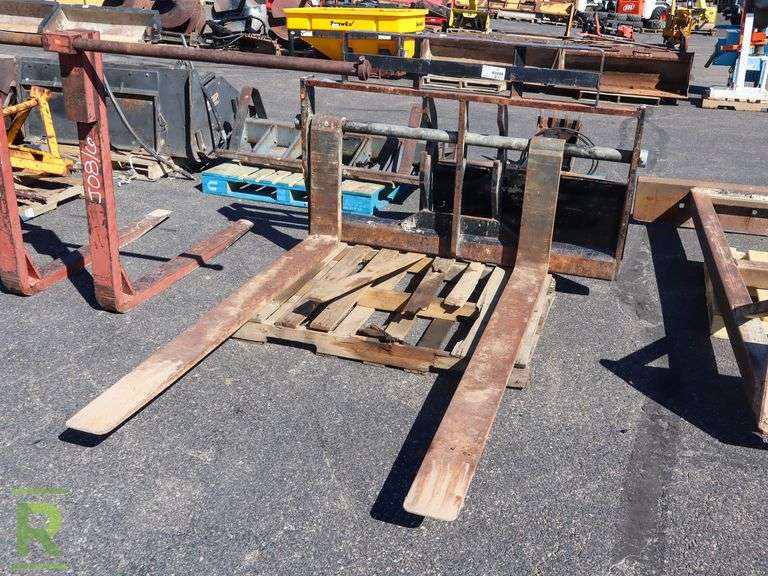 JLG 1170024 Fork Attachment to Fit Front End Loader, 72" Forks Roller