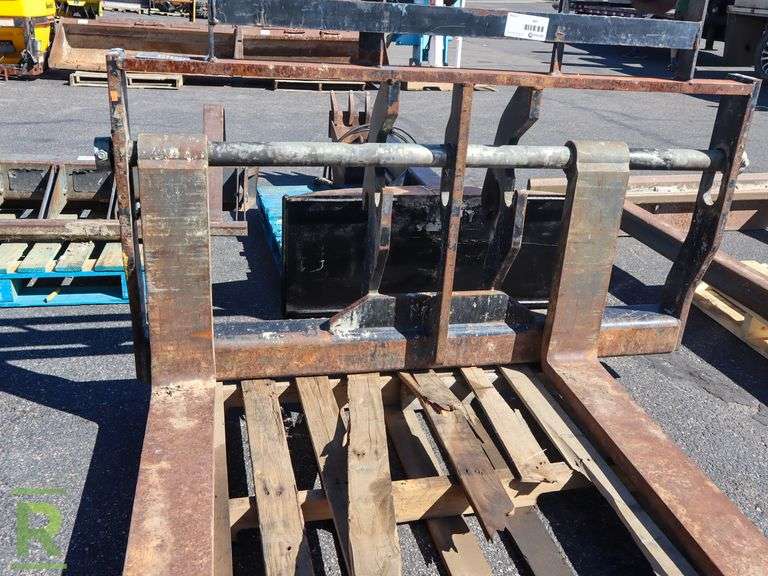 JLG 1170024 Fork Attachment to Fit Front End Loader, 72" Forks Roller