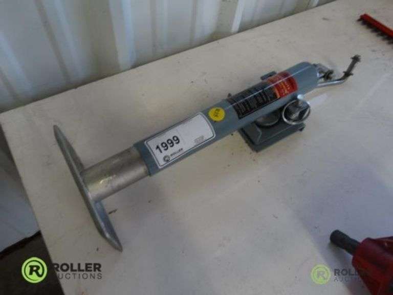 Haul Master 2000Lb Top Wind Trailer Jack Roller Auctions