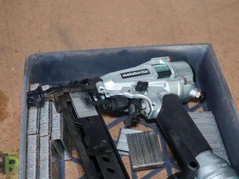 Metabo N3804A5 Staple Gun and Tray of Staples Roller Auctions