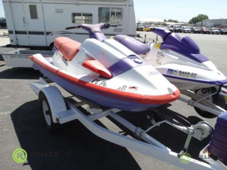 Yamaha QSTS Jet Ski & Sea Doo GS Bombardier Jet Ski S/N 22N22268K697
