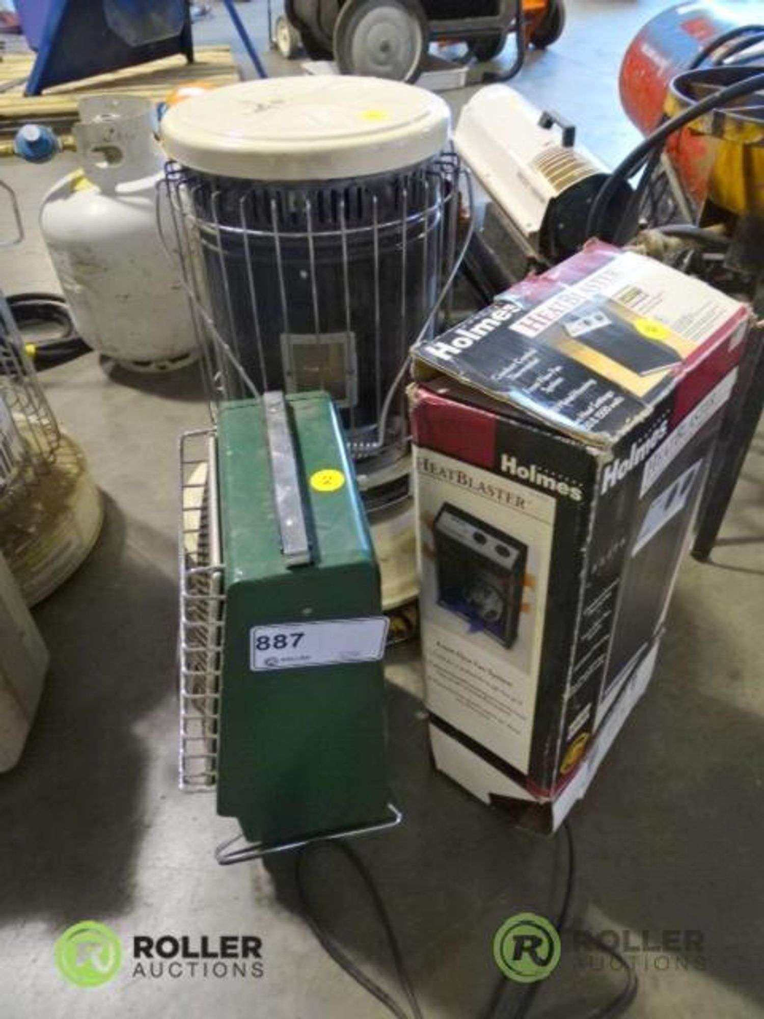 Sears 40305 Kerosene Mushroom Heater, Coleman Propane Catalytic Heater and  Holmes Heat Blaster Space Heater - Roller Auctions