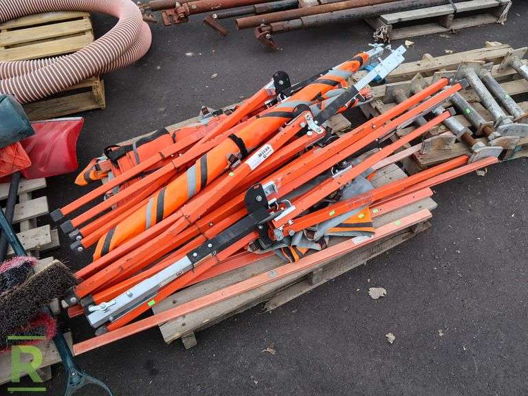 Pallet Of Road Work Signs - Roller Auctions