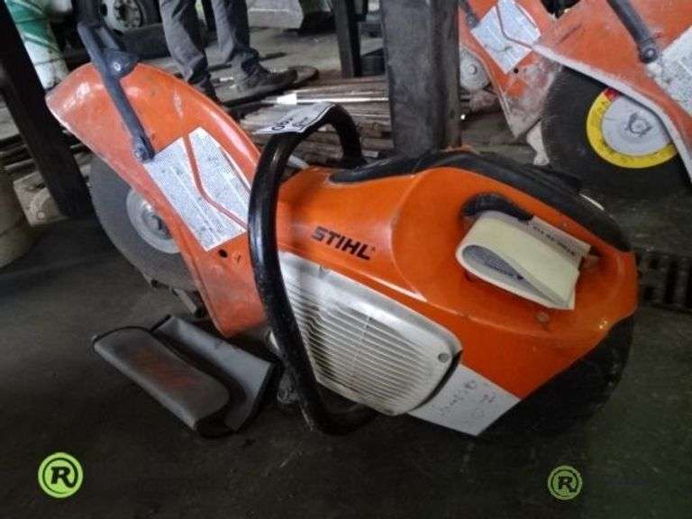 Stihl TS420 Gas Demolition Saw, Pull Start Roller Auctions
