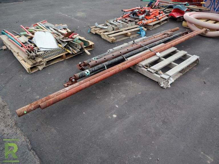 Pallet Of Shoring Braces - Roller Auctions