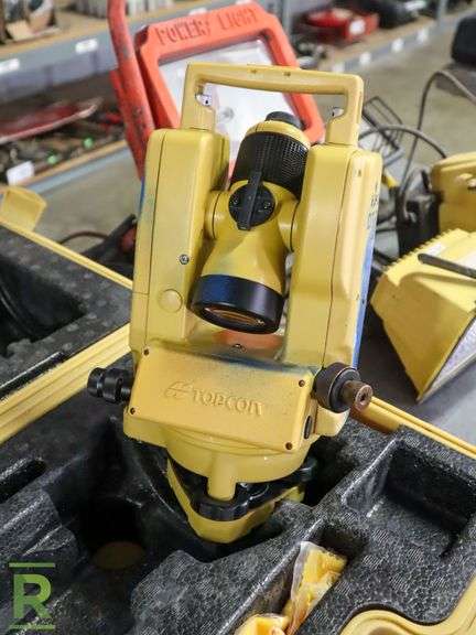 Topcon DT-209 Optical Digital Theodolites - Roller Auctions