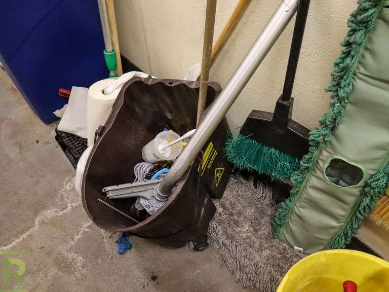 Assorted Janitorial Supplies - Roller Auctions