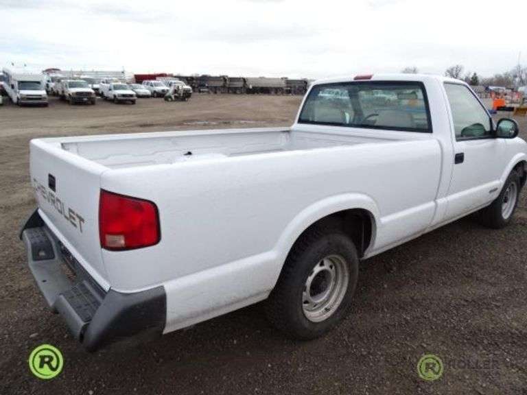 1995 CHEVROLET S10 PICKUP, 2.2L V8, Automatic, LATE TITLE, ODOMETER
