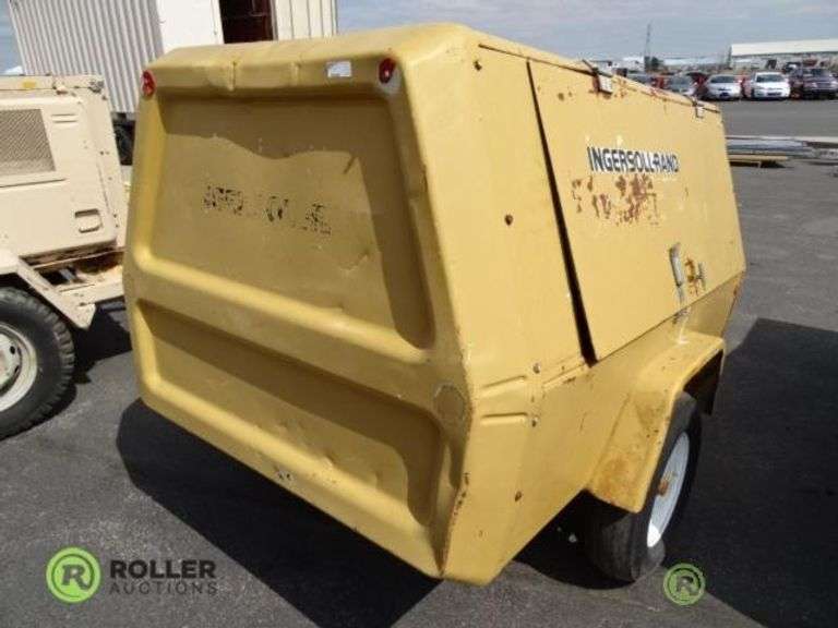 Ingersoll Rand Tow Behind Air Compressor (Needs Jump Start) Not a