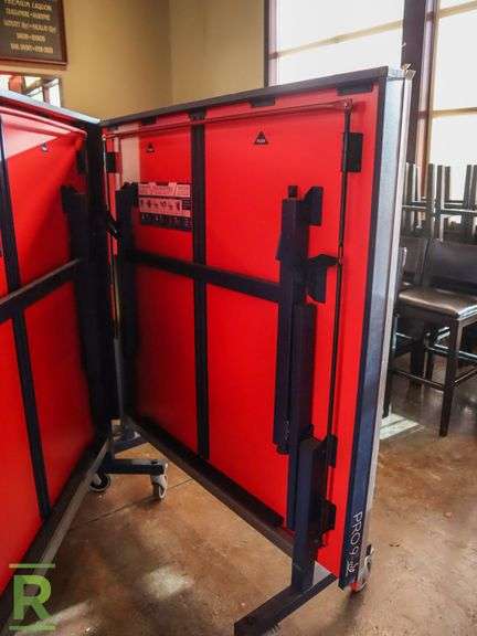 Bound Pro Ping-Pong Table - Roller Auctions