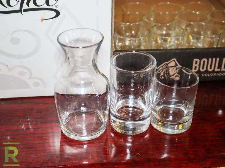 Stemware And Shot Glasses - Roller Auctions