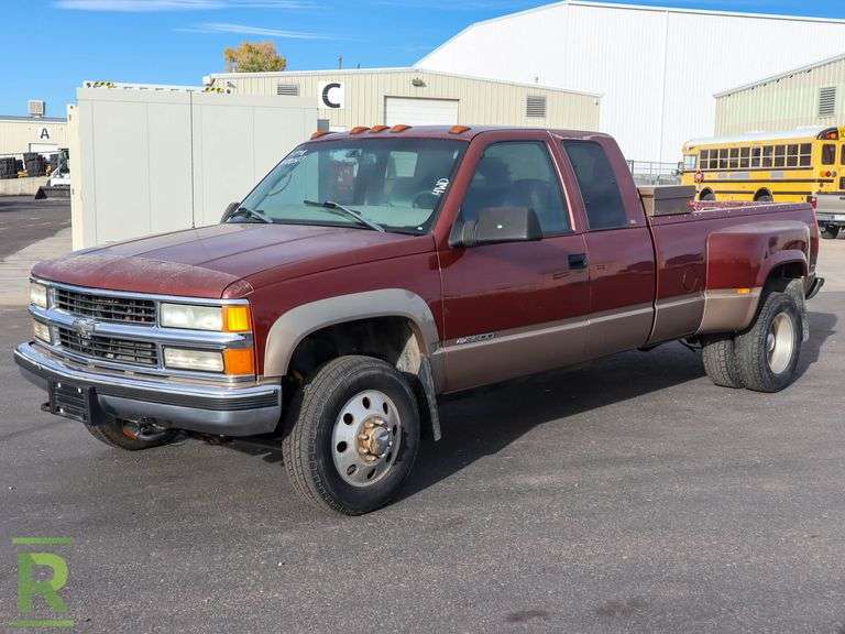 1998 Chevrolet Silverado 3500 4WD Pickup - Roller Auctions