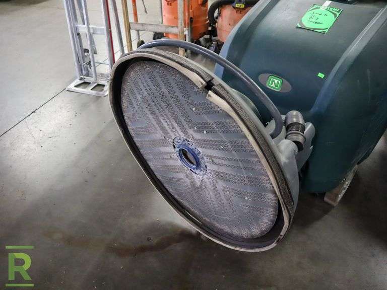 Nobles Speedgleam Floor Maintainer - Roller Auctions