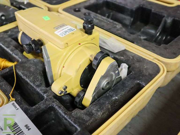 (2) Topcon DT-209 Optical Digital Theodolites - Roller Auctions