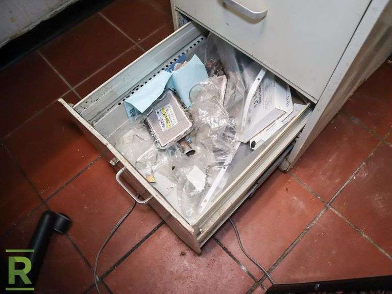 4-Drawer File Cabinet and Box Fan - Roller Auctions