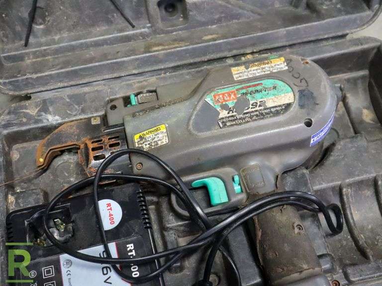 (2) Max RB392 Rebar Tier w/ Batteries and Chargers - Roller Auctions