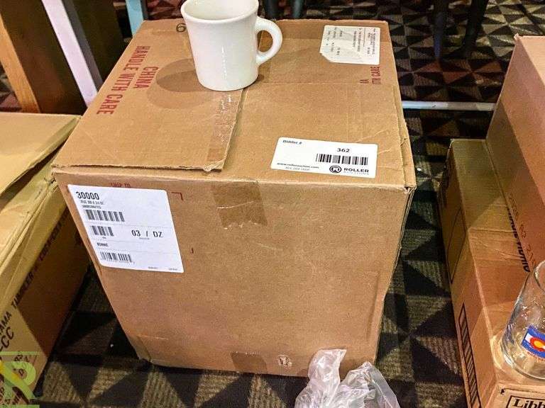 Box of Coffee Cups - Roller Auctions