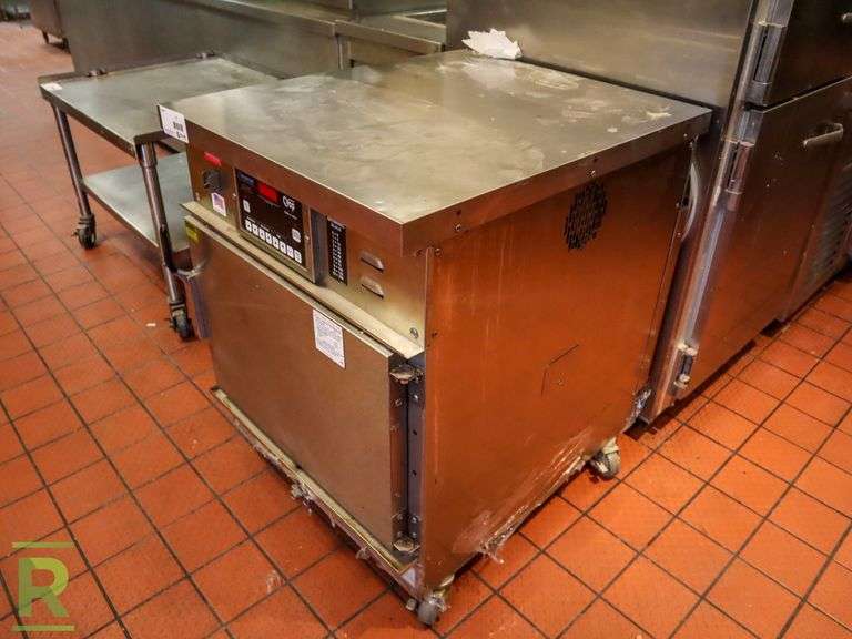 Winston Silver Edition CVAP Cook and Hold On Casters - Roller Auctions