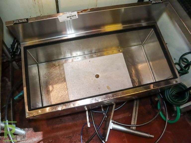 Ice Bin With Cold Plate, 36' x 19" - Roller Auctions