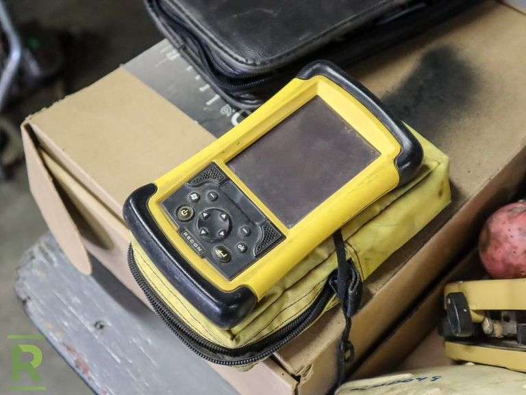 (2) Trays Of Radio Modules and Gas Detectors - Roller Auctions