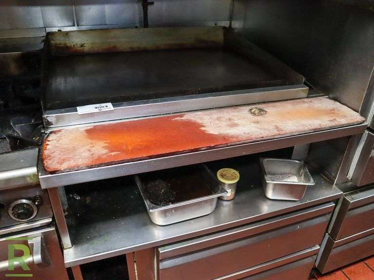 Wolf 3-Burner Griddle, Gas, Built In - Roller Auctions