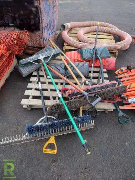 Pallet Of Shovels & Brooms - Roller Auctions