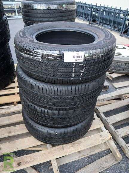 (4) 2021 Nexen Roadian 235/65R17 Tires - Roller Auctions