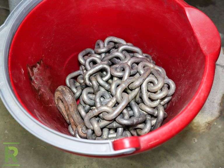 Bucket & Chain - Roller Auctions