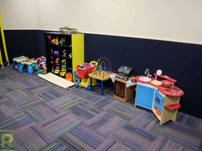 Assorted Toys - Roller Auctions