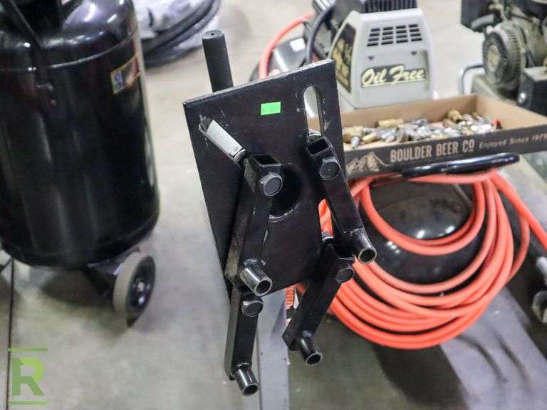 (2) Engine Stands - Roller Auctions