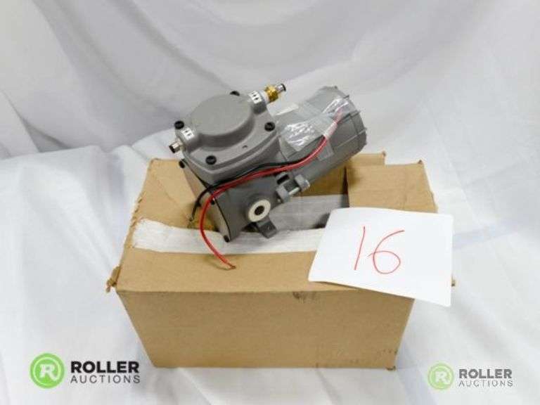 Air Compressor, 12V Thomas Model 405ADC38/12 New, Old Stock Roller